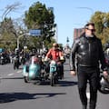 Un impactante desfile de motos clásicas y vintage en la ciudad