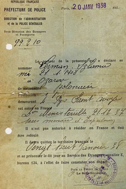 Una carta de intimación para dejar Francia