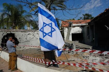 Una casa fue impactada por los misiles en Ascalón, ciudad cercana a la Franja de Gaza