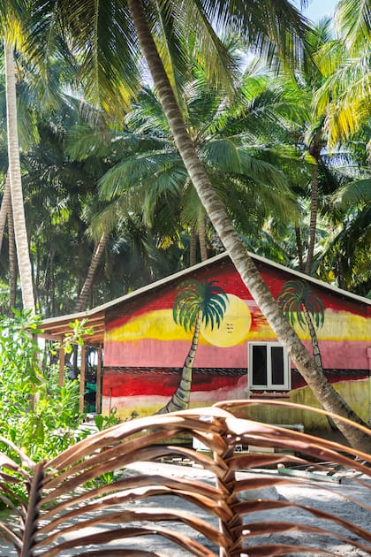 Una casita en tonos tropicales en Isla Saona.