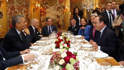 Una cena de trabajo entre Hollande y Obama, en un lujoso restaurante de París