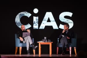 Una charla entre Carlos Pagni y el jesuita Rodrigo Zarazaga en el Colegio del Salvador, por los 10 años de CIAS