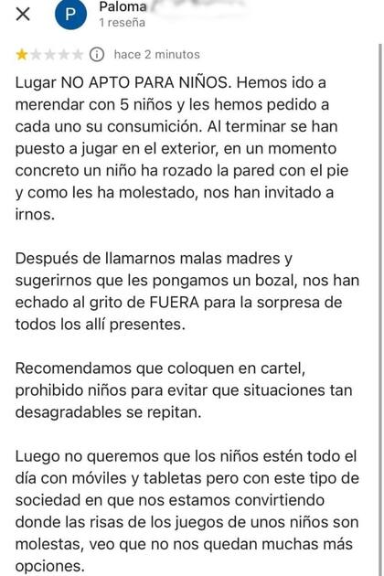 Una clienta se queja en la reseña de una confitería porque asegura que del lugar la echaron a ella y a sus hijos