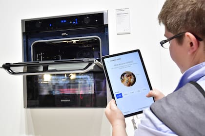 Una cocina de doble horno de Samsung, con cocción individual