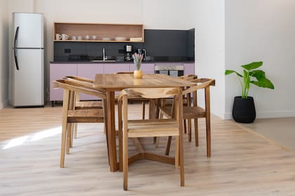 Una cocina mínimamente equipada con lo necesario para la diaria, es clave