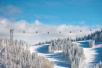 Una de las 98 pistas de Aspen Snowmass, una de las cuatro montañas que componen el exclusivo resort.