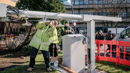 Una de las antenas de la Universidad de Surrey, donde ponen a prueba la nueva generación de redes móviles conocida como 5G