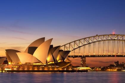Una de las ciudades más famosas de Australia es Sydney, reconocida por su majestuosa Casa de la Ópera