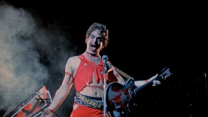 Una de las claves de la película es la combinación de géneros como el terror, el musical y la comedia, dando pie a secuencias desopilantes que satirizan el ambiente del rock de la época.