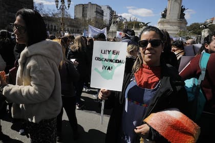 Una de las concentraciones en la puerta del Congreso por la ley de emergencia en discapacidad
