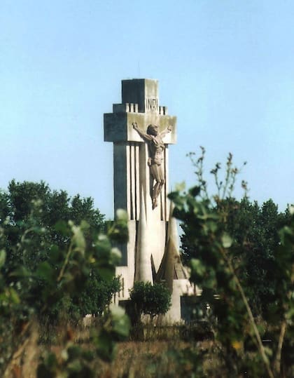 Una de las cruces de Salamone, en Laprida