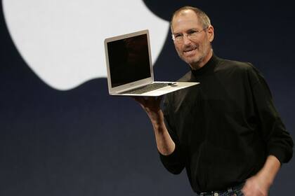 Una de las cualidades que destacó la revista Fortune fue la capacidad de Steve Jobs para revolucionar el mundo de las computadoras, la música y el celular