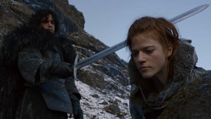 Una de las escenas más recordadas es cuando Jon Snow le perdona la vida a la salvaje conocida como Ygritte