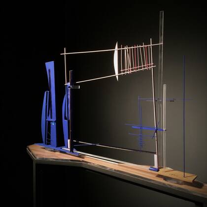 Una de las esculturas de Chávez, en Rubbers