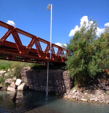 Una de las estaciones de medición del río Atuel