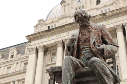 Una de las estatuas que forman parte del Parque