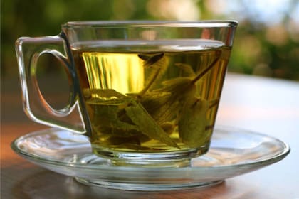 Una de las formas para adquirir sus beneficios es como infusión en un té
