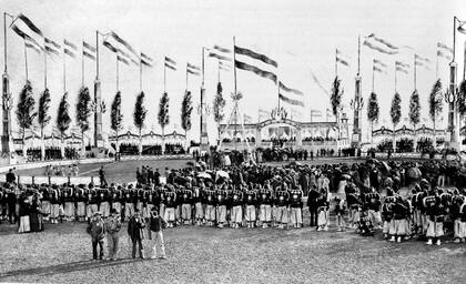 Una de las fotos de Bradley con los asistentes al acto en la Plaza Moreno.