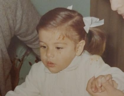 Una de las fotos que encontró al enterarse que no era hija de Aldo y Marta.