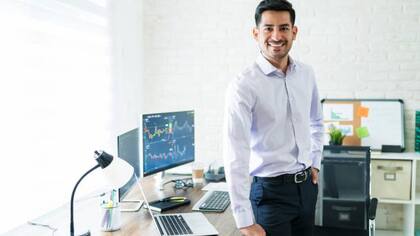 Una de las funciones de los contadores es establecer procedimientos de información financiera