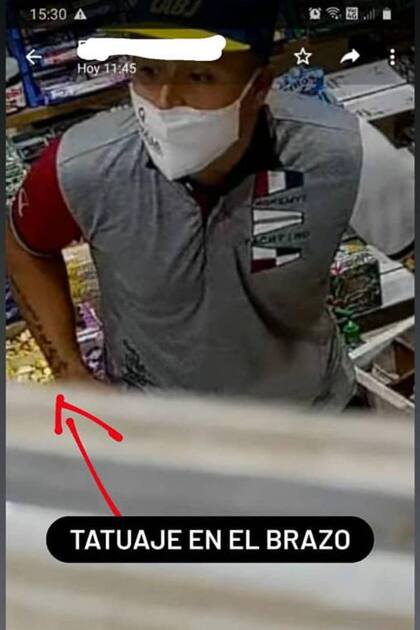 Una de las imágenes compartidas por la cuenta de Facebook del local asaltado para identificar al homicida