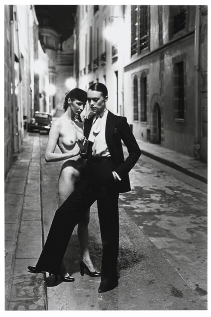 Una de las imágenes más célebres de Helmut Newton, publicada por Vogue en 1975
