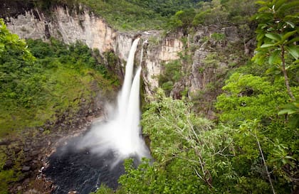 Una de las innumerables cascadas que atesora el parque.