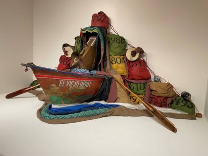 Una de las instalaciones del portorriqueño Daniel Lind-Ramos exhibidas en MoMA PS1