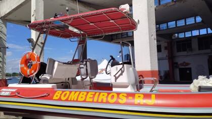 Una de las lanchas de rescate del Cuerpo de Bomberos de Río de Janeiro
