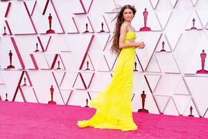 Premios Oscars. La alfombra roja, sin barbijos pero con distancia social