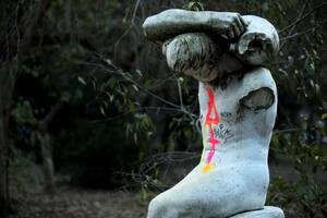 Las razones detrás de la desesperante desaparición de esculturas en espacios públicos