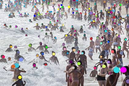 Una de las obras que el autor brasileño Rogério Reis expone en el Museo de Bellas Artes