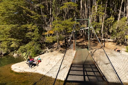 Una de las pasarelas camino al Cajón del Azul.