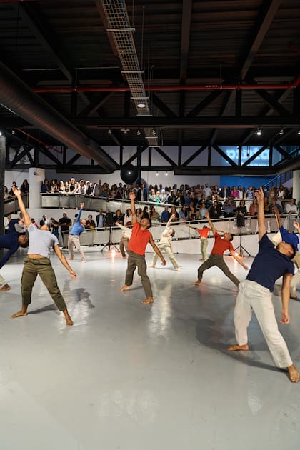 Una de las performances con las que abrió Pinta Panamá Art Week