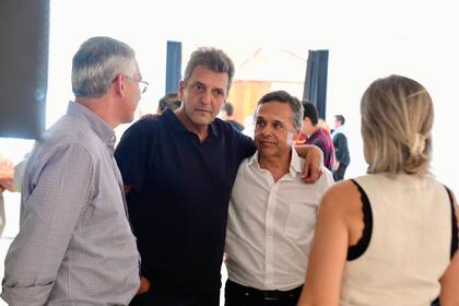 Una de las pocas veces que Sergio Massa se mostró en público este año, con dirigentes del FR