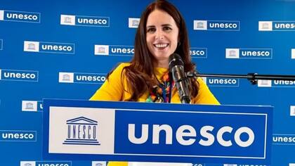 Una de las premisas más importantes es la necesidad, por un lado, de proteger la escuela y por otro, de transformarla