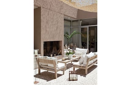 Se colocó una red en este patio interno que genera sombra y protección a la vez