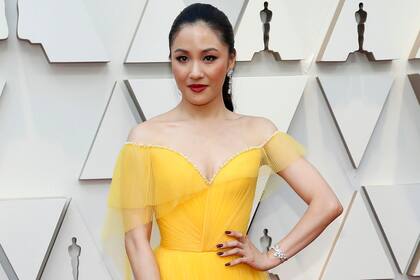Una de las primeras en llegar, la actriz Constance Wu, a quien este año vimos en Locamente millonarios