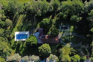 Las mansiones de Chiqui Tapia: una quinta en Exaltación de la Cruz y caserones en Cardales y San Isidro