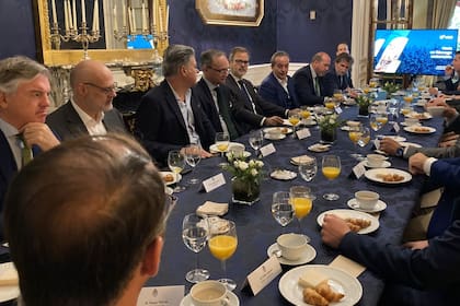 Una de las reuniones que mantuvo la plataforma