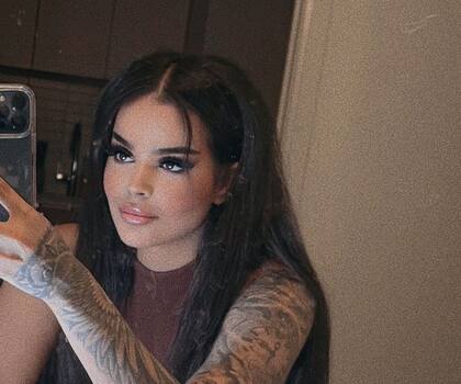 Una de las selfies que publica en su Instagram, el que abrió en febrero de 2021