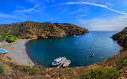 Una de las tantas bellas calas de la Costa Brava.