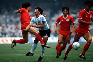 Las patadas que sufrió Maradona en México '86 (y que todavía duelen), y una comparación con Messi