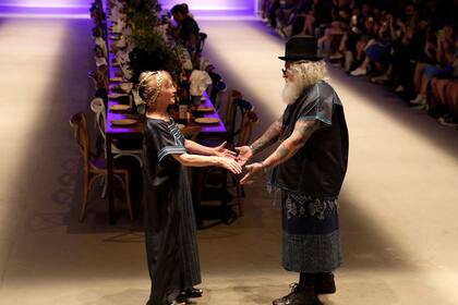 Una de las tantas versiones que admite el amor, según Ronaldo Fraga