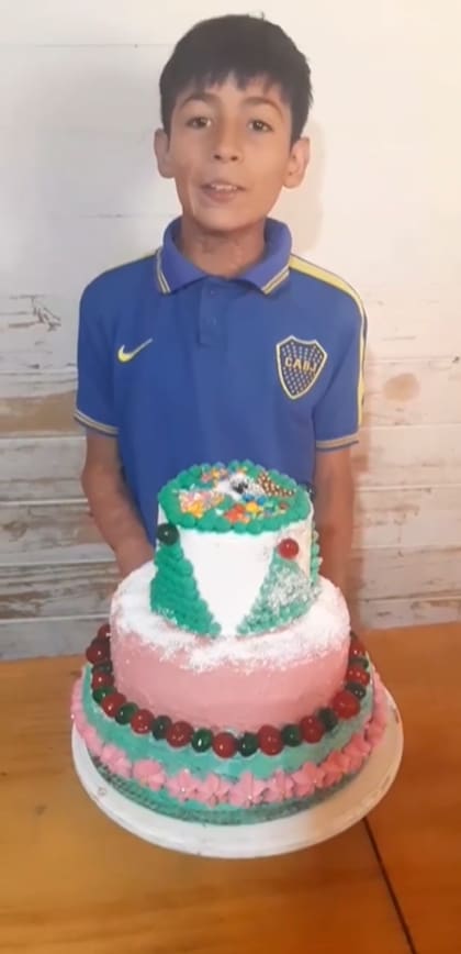 Una de las tortas que fue donada a un merendero en Los Naranjos, provincia de Buenos Aires