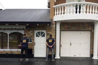 Una tradicional familia inmobiliaria, acusada de montar un esquema Ponzi con miles de damnificados