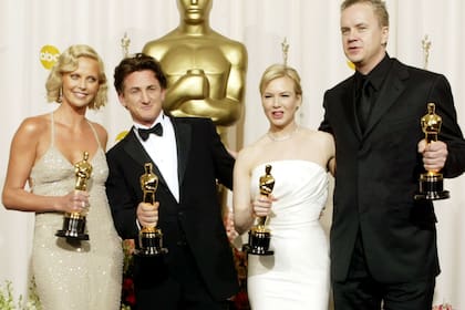 Una década antes de ponerse de novios, Charlize y Penn ganaban el Oscar en el mismo año: 2004