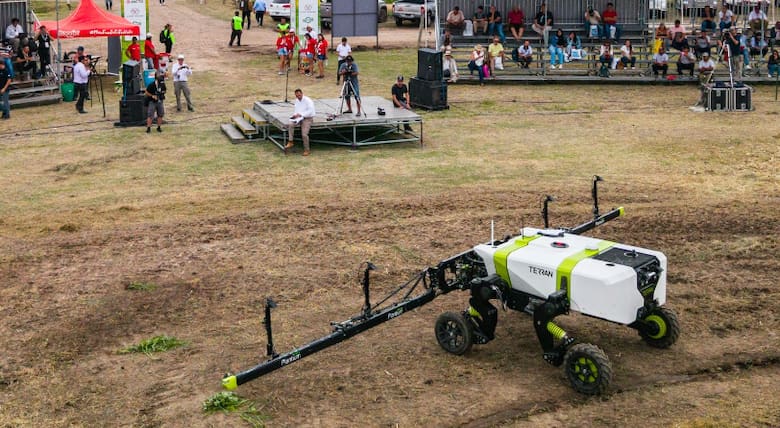 ¨El pionero de la agricultura de precisión”: A los 78 años, Gentili lidera el desarrollo del primer robot agrícola autónomo y eléctrico del país