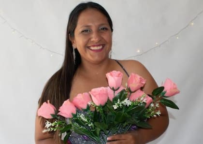 “Una desgracia, es muy doloroso todo lo que ha pasado. Con Cindia nos criamos y nos formamos juntos y los dos trabajábamos en diferentes escuelas rurales. Era una gran soñadora y contagiaba a todos con su alegría; siempre con proyectos nuevos”, cuenta su primo a LA NACION