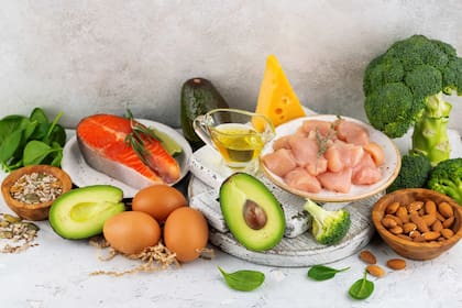 Una dieta rica en proteínas estructurales fortalece las fibras de la piel y evita la pérdida de elasticidad